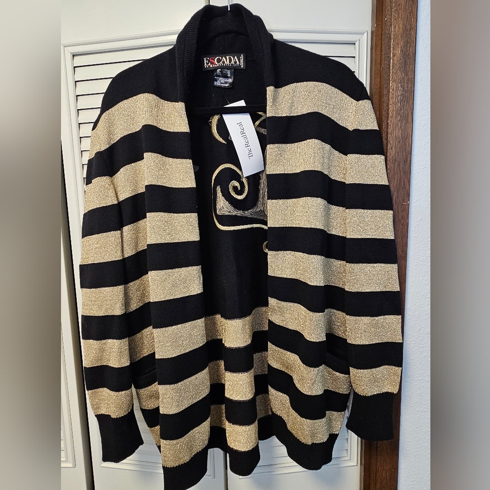 Escada brand size 40 wool blend sweater, beaded, beautiful. Verified by the real